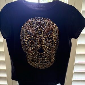 🌺Black T-Shirt with Gold Skull Design🌺